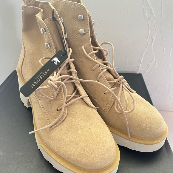 Sorel Women’s Hi-Line Waterproof Lace- Up Boots Size: 10 *Flawed* - Picture 10 of 13